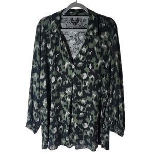 Bobeau plus size 1X camo print v neck blouse long sleeve pullover top